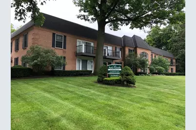 207 W Park Avenue #107, Libertyville, IL 60048 - Photo 1