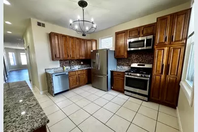 3431 W Lyndale Street, Chicago, IL 60647 - Photo 2