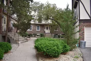 844 Village Quarter Rd, West Dundee, IL 60118 - Photo 16