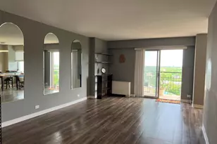 7141 N Kedzie Ave, Chicago, IL 60645 - Photo 2