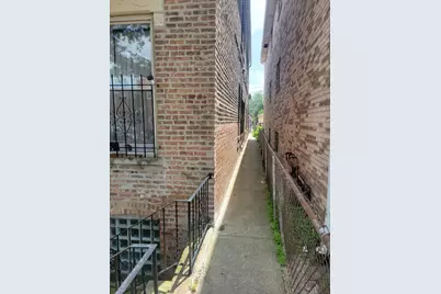 1339 W 31st Street, Chicago, IL 60608 - Photo 6
