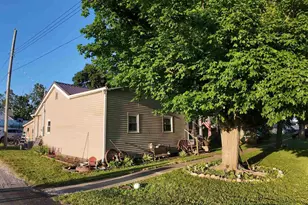 213 W S, Mt. Sterling, IL 62353 - Photo 2