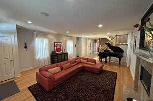 2111 N Whipple St, Chicago, IL 60647 - Photo 2