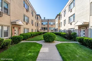 2003 W Touhy Ave, Chicago, IL 60645 - Photo 6