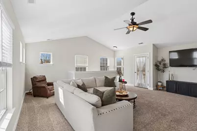 222 Bakers Drive W #222, Lakemoor, IL 60051 - Photo 4