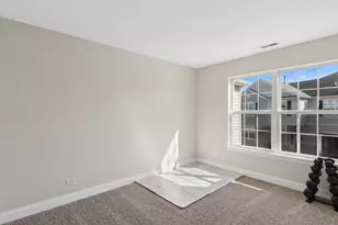 222 Bakers Dr W, Lakemoor, IL 60051 - Photo 14