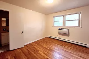 2005 W Touhy Ave, Chicago, IL 60626 - Photo 10