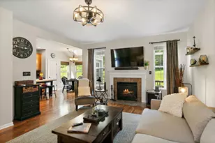1102 Pine Valley Ct, Elgin, IL 60124 - Photo 10