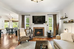 1102 Pine Valley Ct, Elgin, IL 60124 - Photo 8