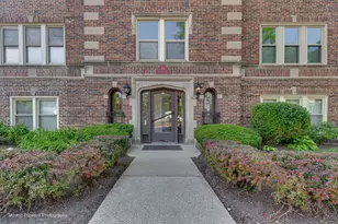 46 6th Ave, La Grange, IL 60525 - Photo 2