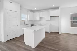 7076 Fair Oaks Rd, Racine, WI 53406 - Photo 10