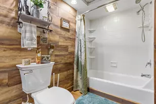 10606 W Eastwood Rd, Beach Park, IL 60087 - Photo 32