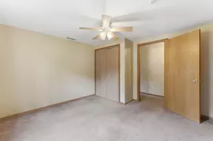 10606 W Eastwood Rd, Beach Park, IL 60087 - Photo 10