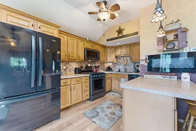 10606 W Eastwood Road, Beach Park, IL 60087 - Photo 2