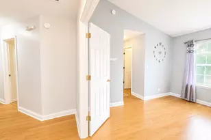210 Balmoral Ct, Glendale Heights, IL 60139 - Photo 22
