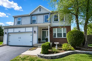 210 Balmoral Ct, Glendale Heights, IL 60139 - Photo 2