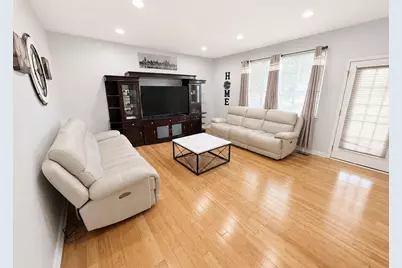 210 Balmoral Court, Glendale Heights, IL 60139 - Photo 16