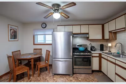 2739 N Pine Street, Waukegan, IL 60087 - Photo 8