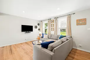 1967 Nottingham Ln, Wheaton, IL 60189 - Photo 6