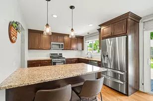 1967 Nottingham Ln, Wheaton, IL 60189 - Photo 10