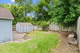 870 Lavoie Ave, Elgin, IL 60120 - Photo 16