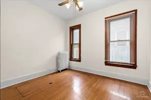 870 Lavoie Ave, Elgin, IL 60120 - Photo 8