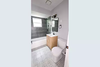 [Address not provided], Bridgeview, IL 60455 - Photo 4