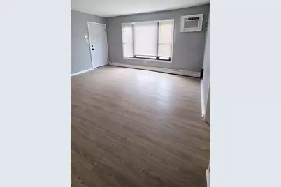 [Address not provided], Bridgeview, IL 60455 - Photo 6