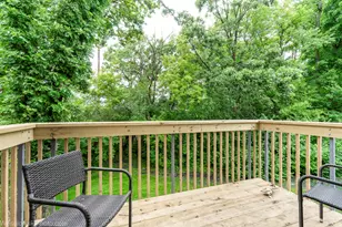 2840 Cobblestone Dr, Crystal Lake, IL 60012 - Photo 10