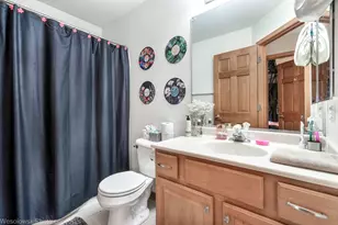 2840 Cobblestone Dr, Crystal Lake, IL 60012 - Photo 18