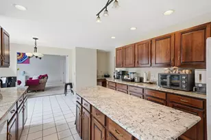 930 Ripple Brook Ln, Elgin, IL 60120 - Photo 10