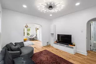 5725 W Giddings St, Chicago, IL 60630 - Photo 34