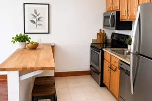 2400 N Lakeview Ave, Chicago, IL 60614 - Photo 8