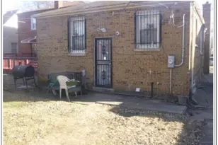 10928 S Parnell Ave, Chicago, IL 60628 - Photo 2
