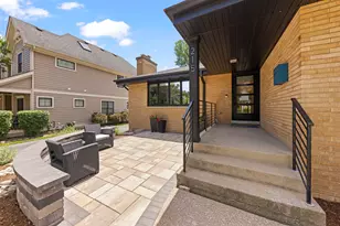 215 8th St, Downers Grove, IL 60515 - Photo 2