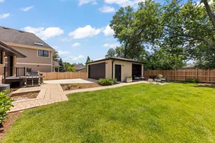 215 8th St, Downers Grove, IL 60515 - Photo 6