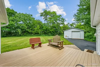 9901 Fox Bluff Lane, Spring Grove, IL 60081 - Photo 32