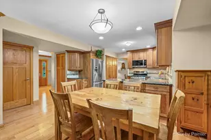 9901 Fox Bluff Ln, Spring Grove, IL 60081 - Photo 8