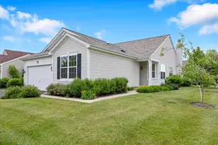 918 Scottsdale Dr, Pingree Grove, IL 60140 - Photo 1