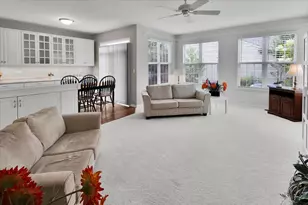 918 Scottsdale Dr, Pingree Grove, IL 60140 - Photo 4