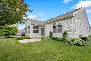 918 Scottsdale Dr, Pingree Grove, IL 60140 - Photo 20