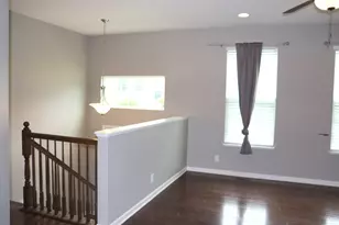 1603 Deer Pointe Dr, South Elgin, IL 60177 - Photo 2