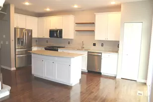 1603 Deer Pointe Dr, South Elgin, IL 60177 - Photo 10