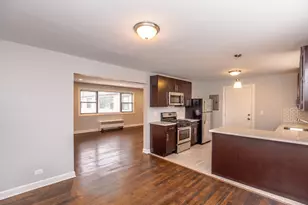 6801 N Ridge Blvd, Chicago, IL 60645 - Photo 6