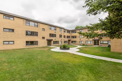 6801 N Ridge Boulevard #207, Chicago, IL 60645 - Photo 1