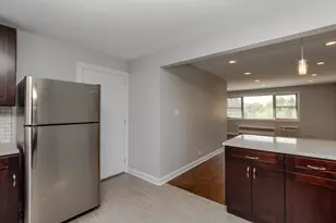 6803 N Ridge Blvd, Chicago, IL 60645 - Photo 2