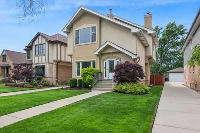 5858 N Luna Avenue, Chicago, IL 60646 - Photo 1