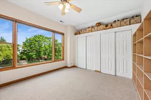 5858 N Luna Ave, Chicago, IL 60646 - Photo 18