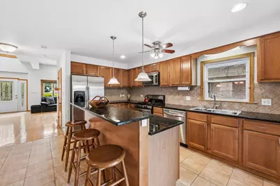 5858 N Luna Avenue, Chicago, IL 60646 - Photo 6