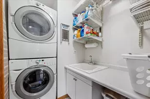 5858 N Luna Ave, Chicago, IL 60646 - Photo 20